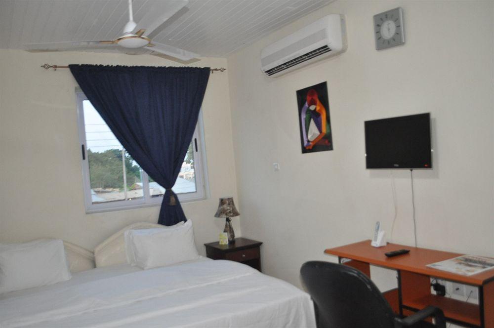 Tribeca Hotel Ghana Accra Bagian luar foto