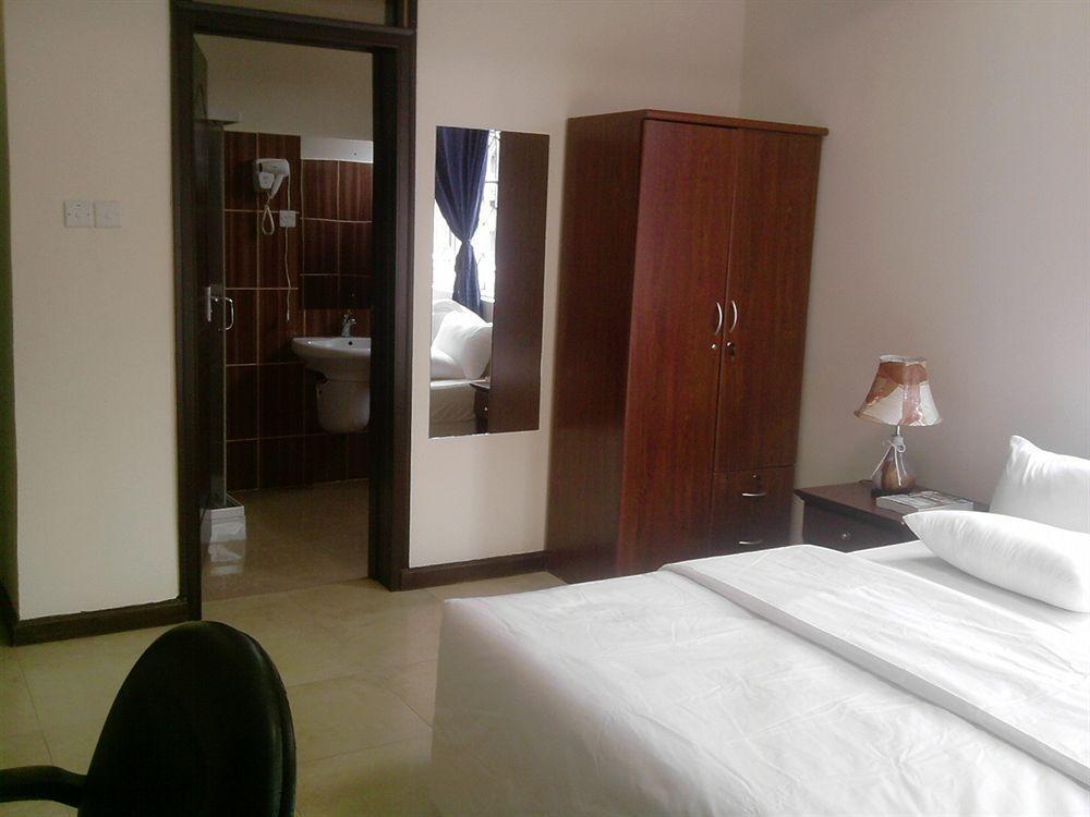 Tribeca Hotel Ghana Accra Bagian luar foto