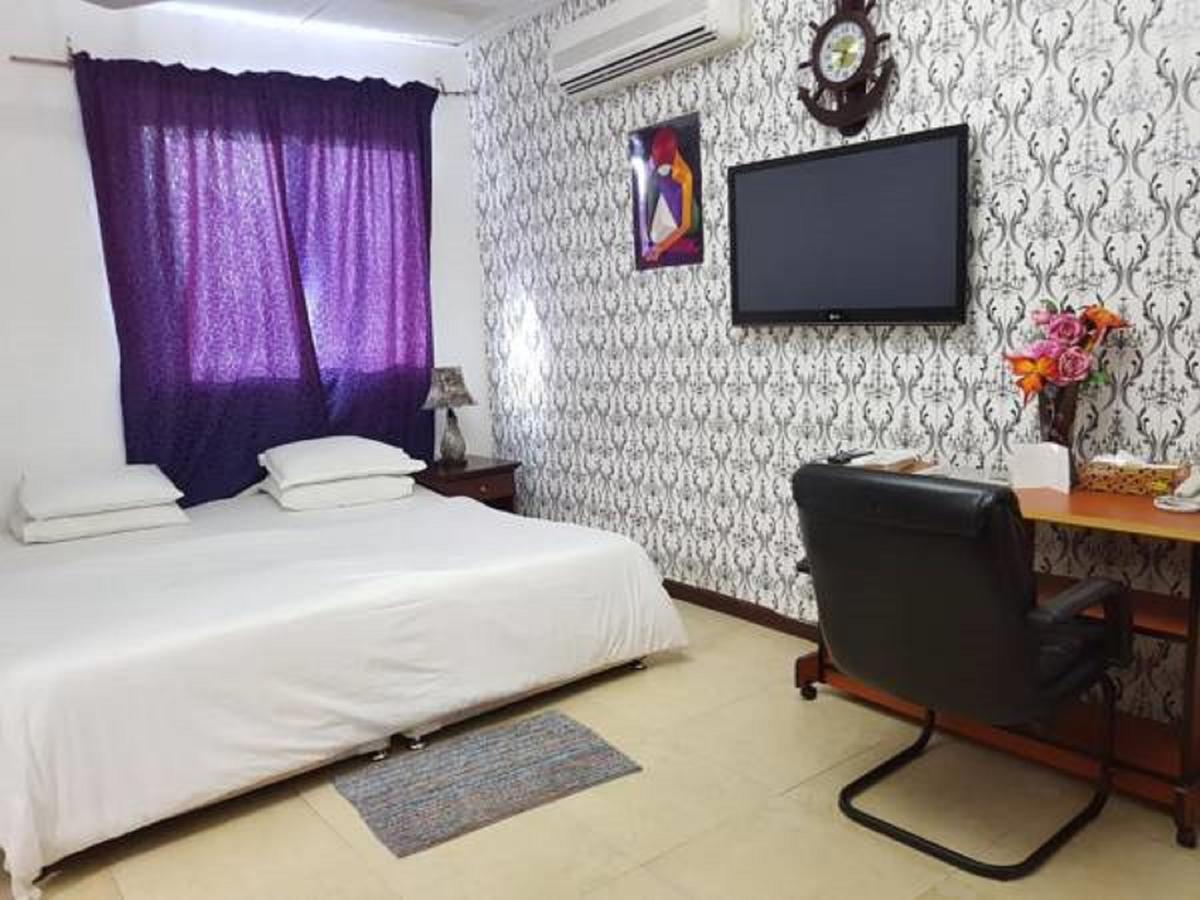 Tribeca Hotel Ghana Accra Bagian luar foto