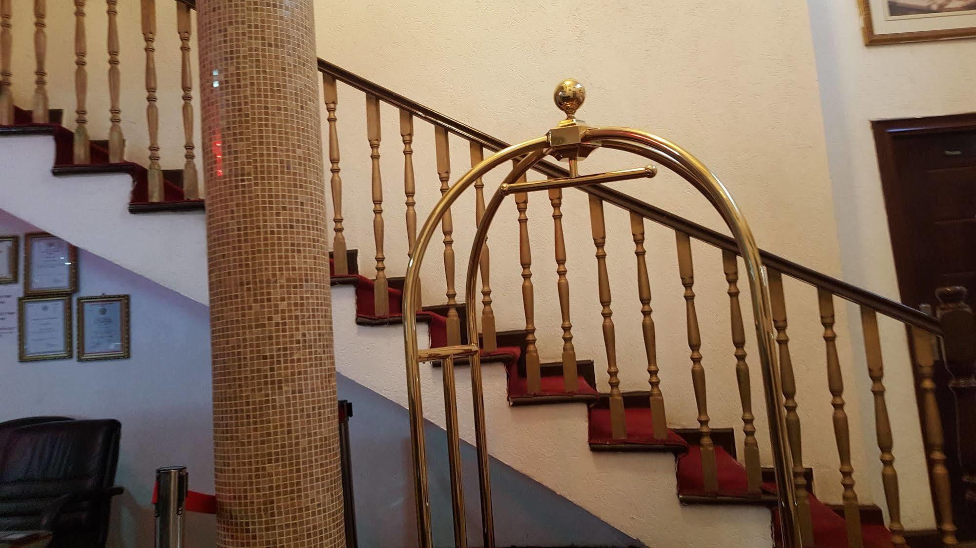 Tribeca Hotel Ghana Accra Bagian luar foto